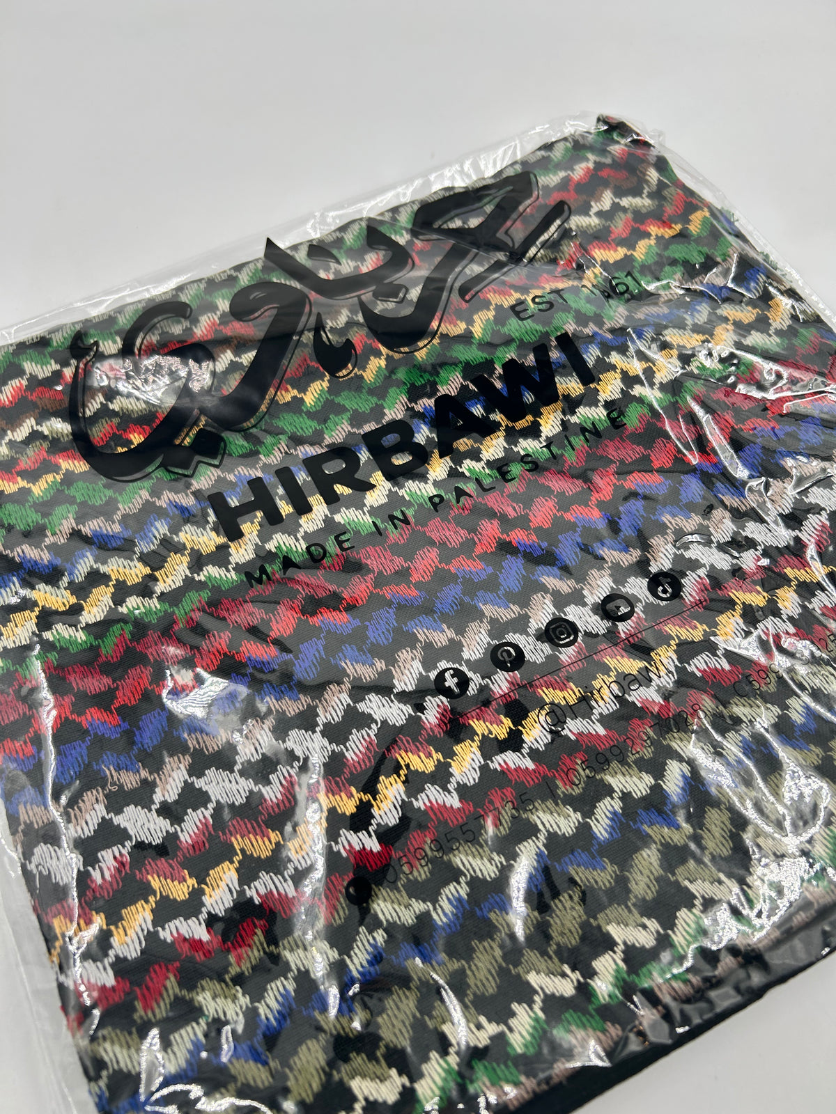 Auténtico Hirbawi kuffiyeh - multicolor con borla verde