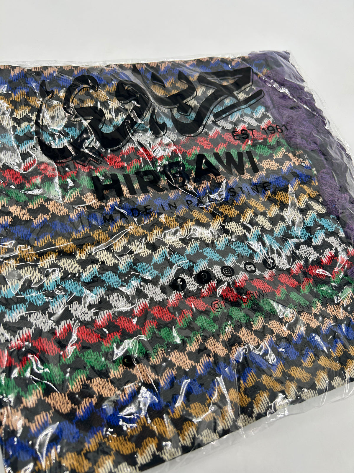 Auténtico Hirbawi kuffiyeh - multicolor con borla morada