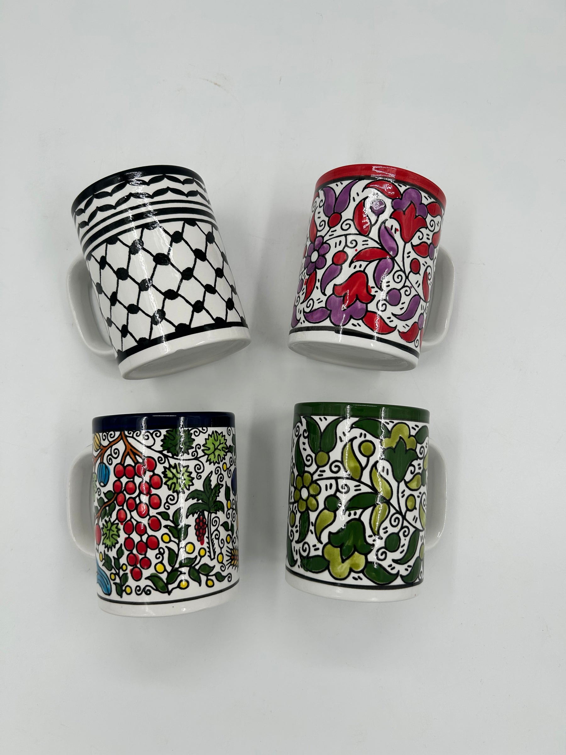 Juego de tazas grande - 4 colores